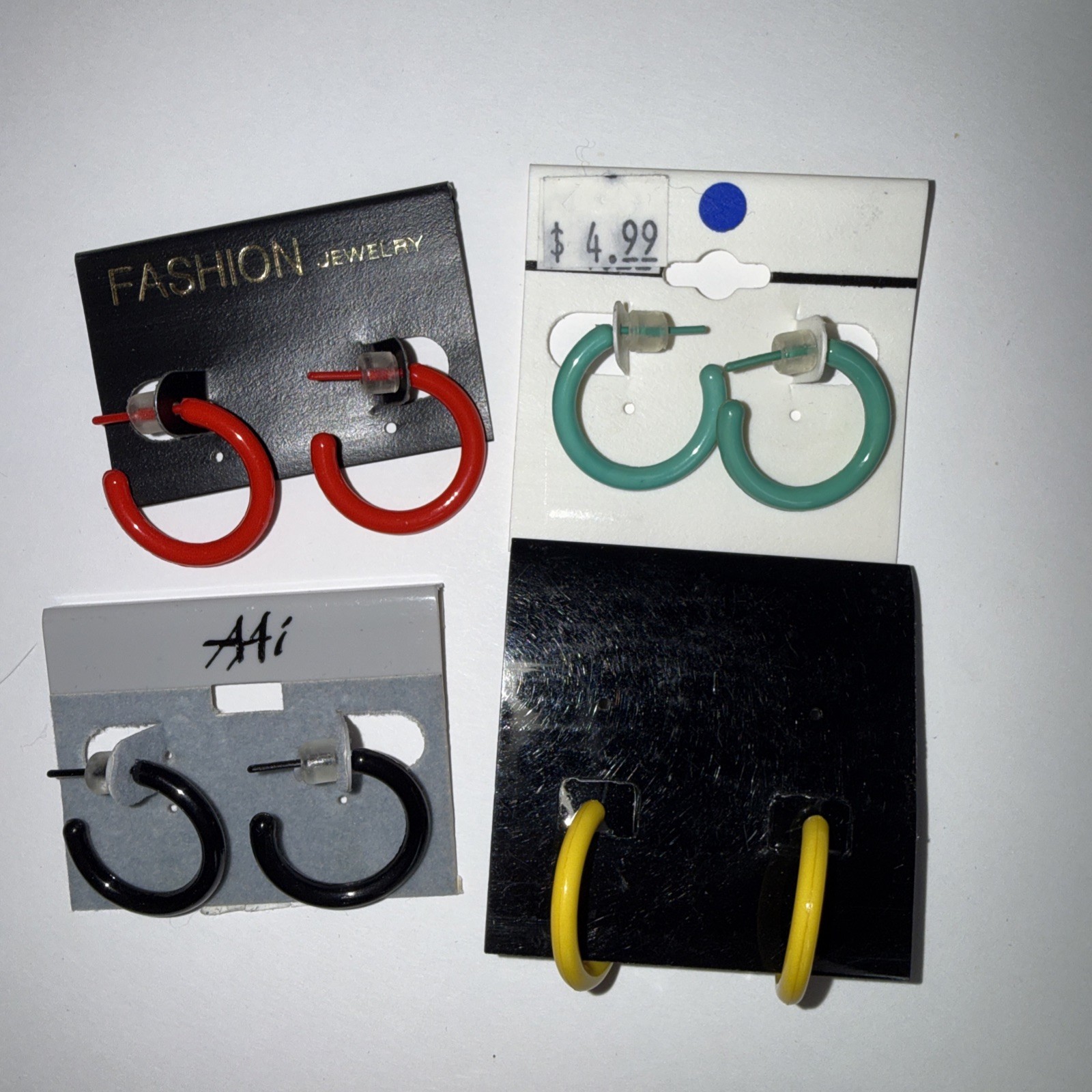 NEW Wholesale Resell Lot 100 Pairs Women’s Fashion Pierced Earrings on Cards