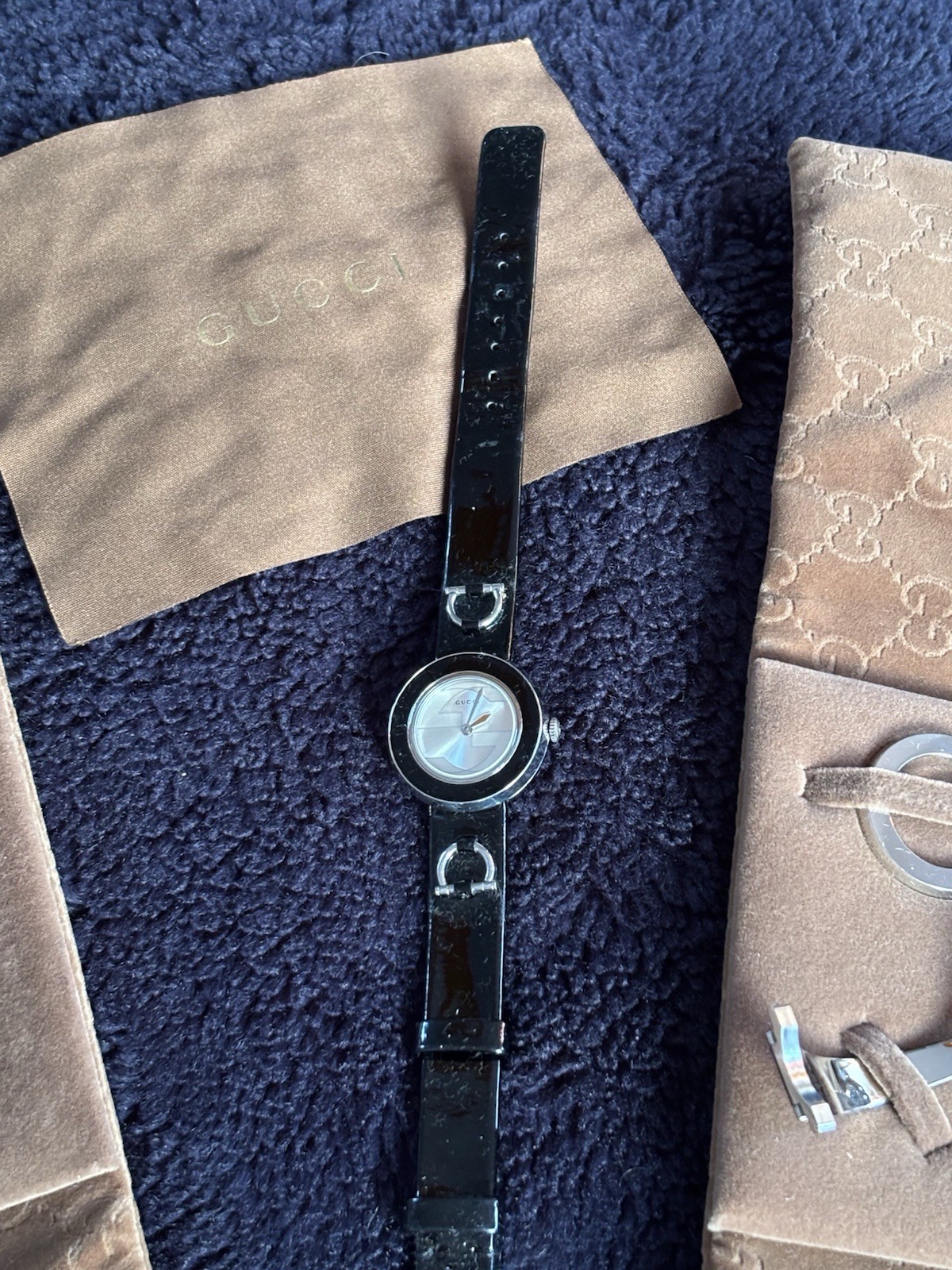 Gucci U-Play 129.5 ladies watch with 3 X stunning straps/bezels, In original box