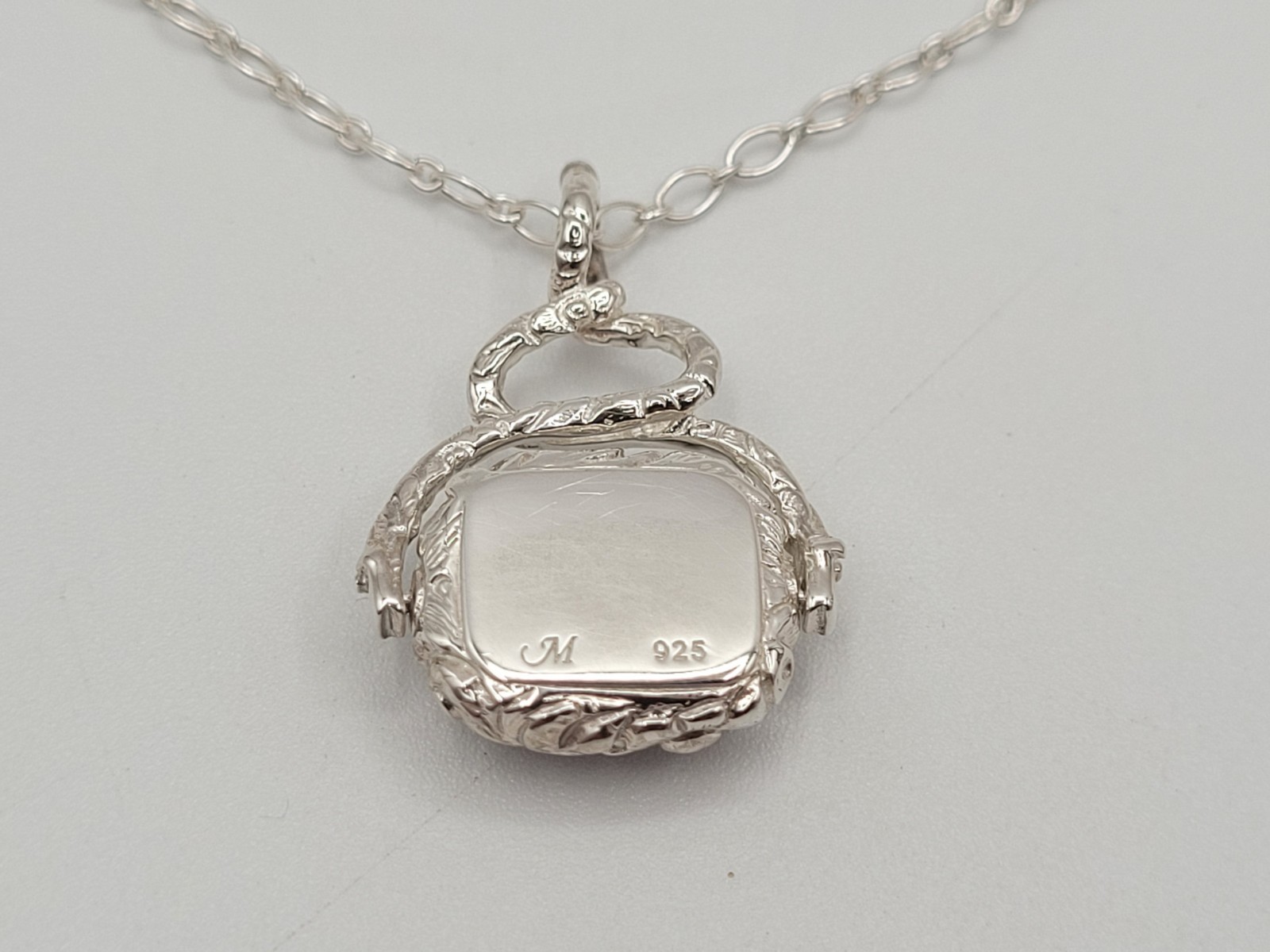 Authentic Monica Rich Kosann Sterling Engravable Carnelian Love Pendant Chain