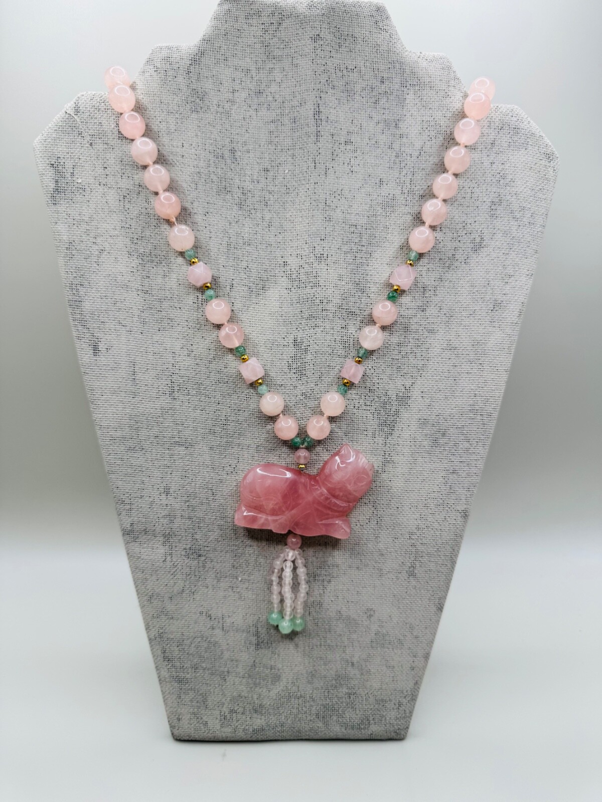 VINTAGE BEADED CHINESE JADE ROSE QUARTZ CARVED CAT NECKLACE 28″