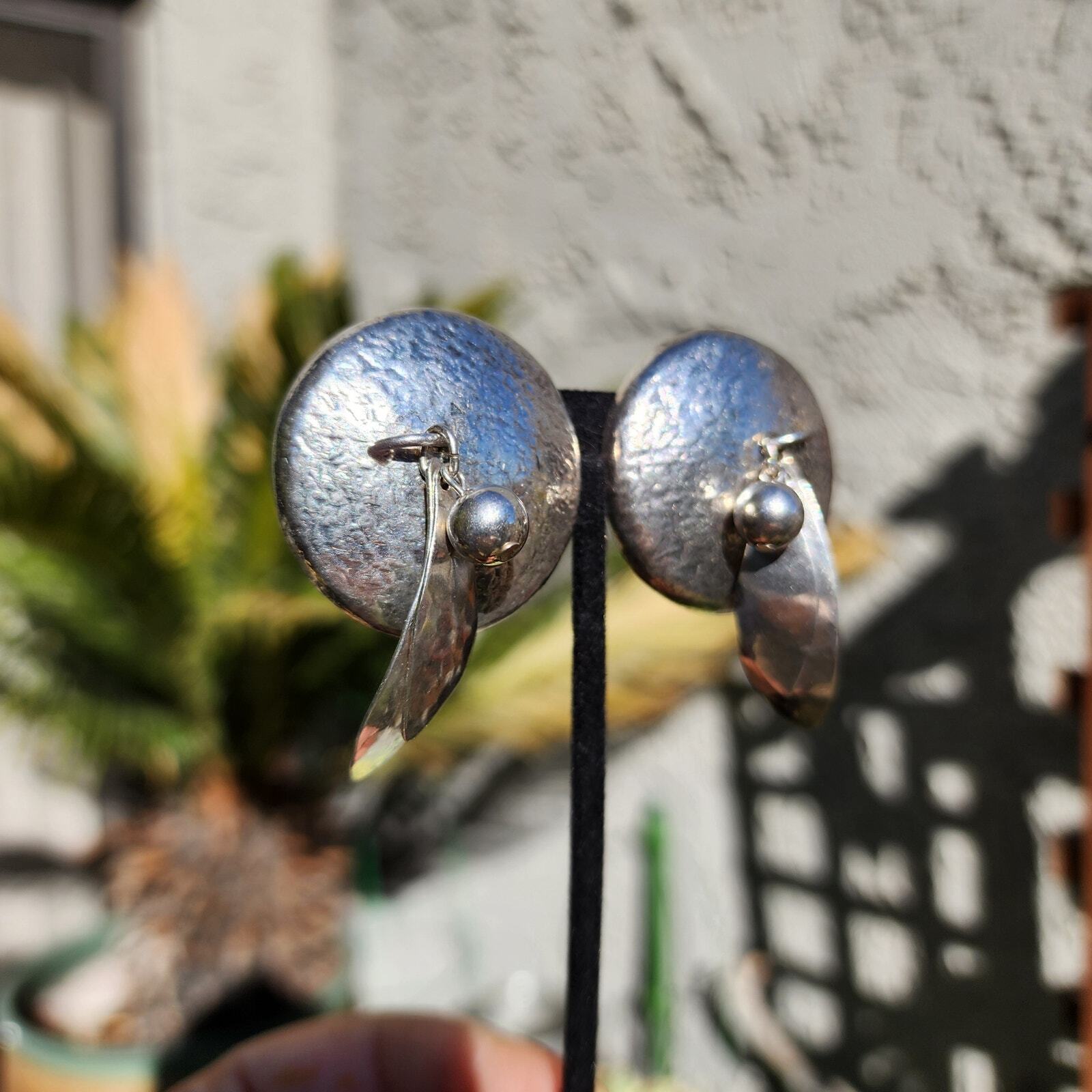 Vtg Susan Cummings Earrings Hammered Sterling Silver Dreamcatcher Feather Clips