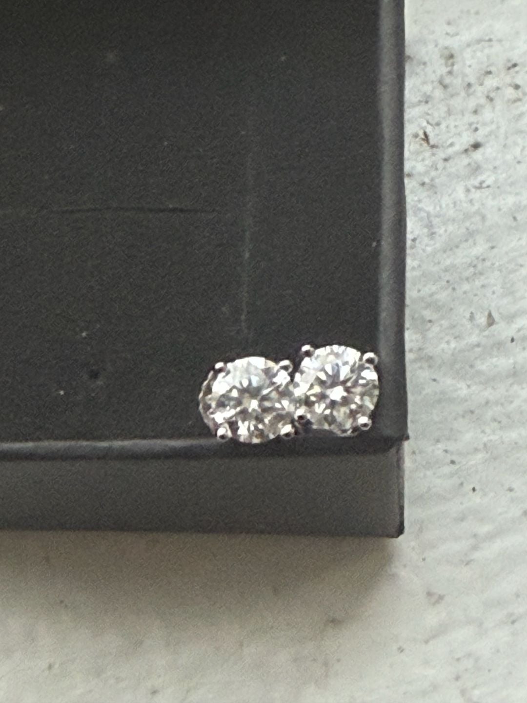 GRA Certified Round 1.0 CT Moissanite Solitaire Stud Earrings