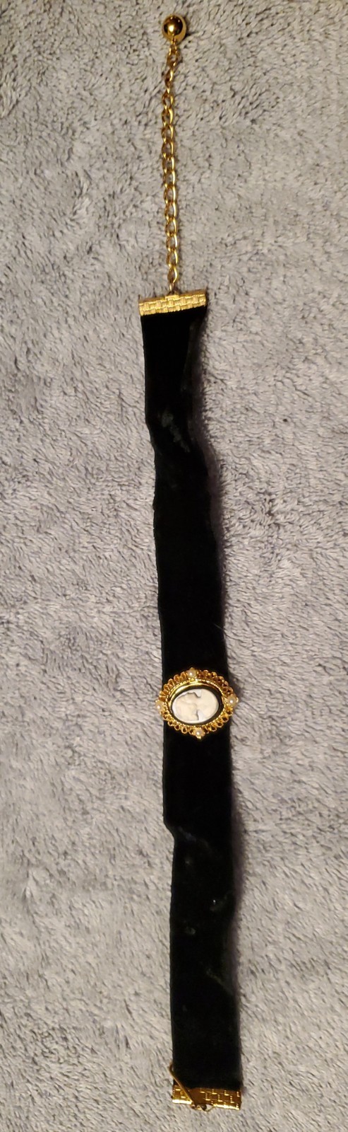 Vintage Blue Cameo Brooch w BONUS Velvet Choker/Bracelet Cameo