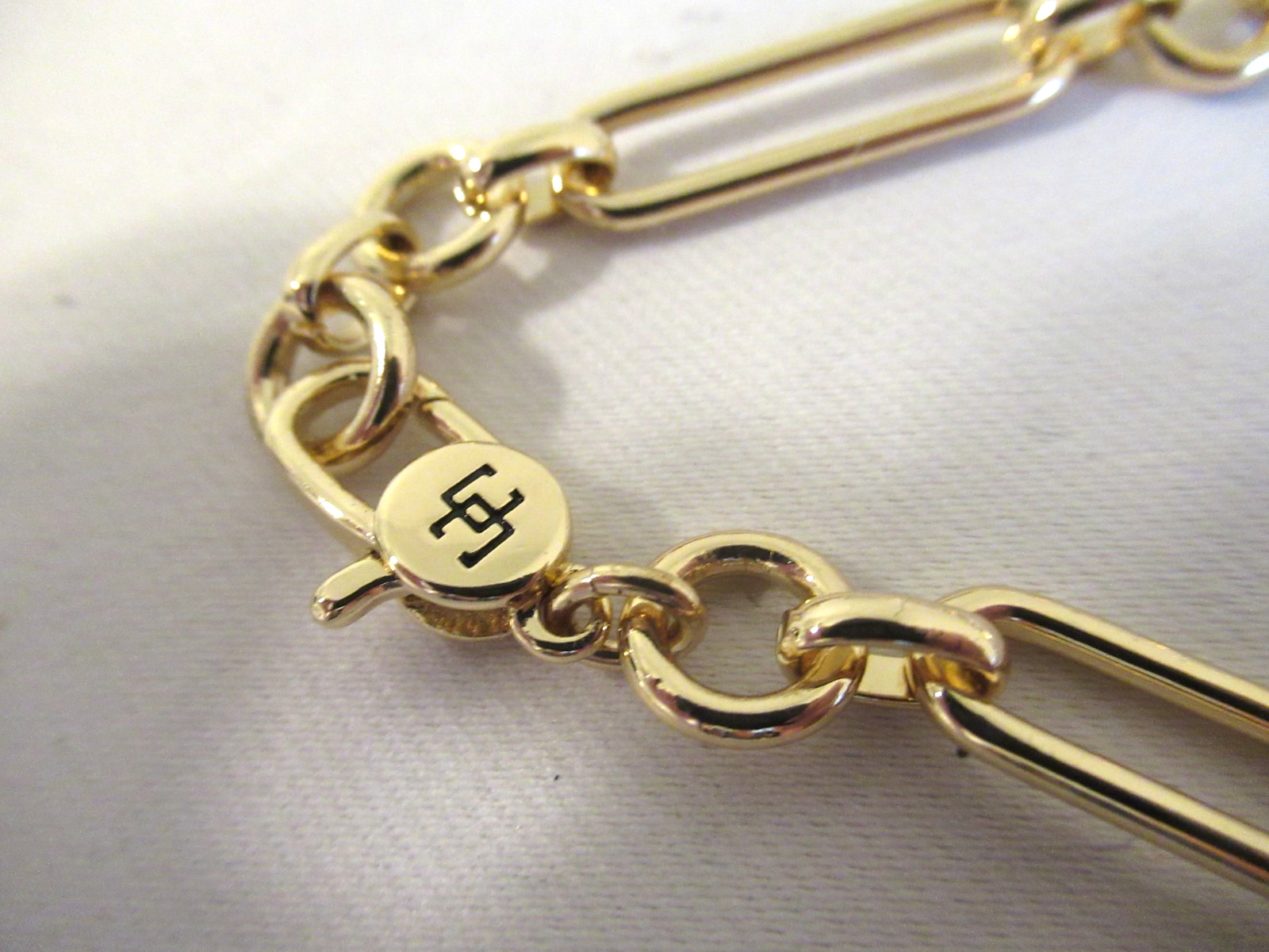 CC Signed Gold Plate Bracelet 7.25 In