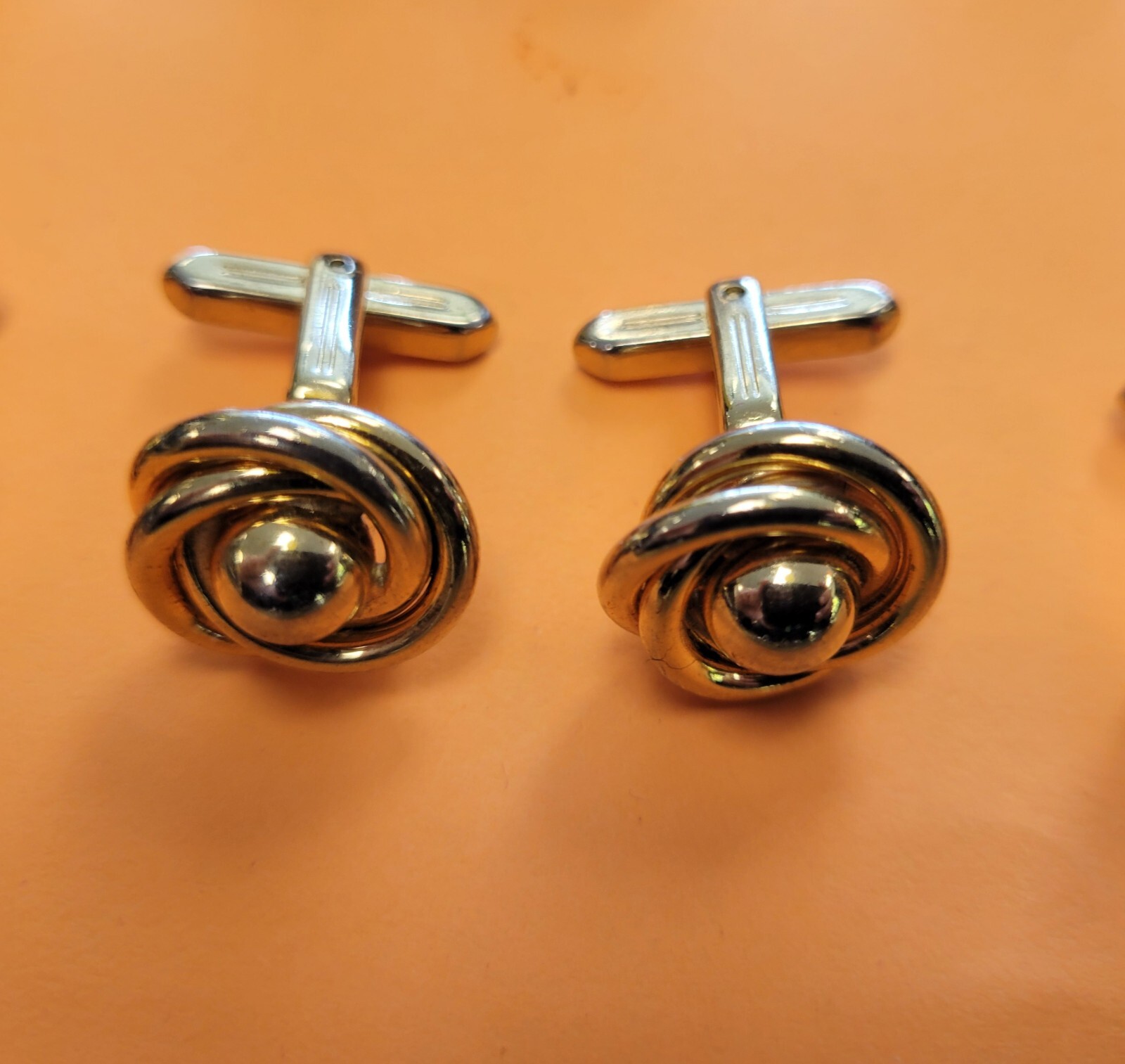 Retro Goldtone Love Knot Retro Vintage Cufflinks