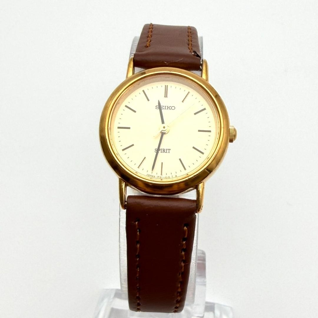 Excellent condition Seiko SPIRIT watch, gold, new battery, new strap, women’