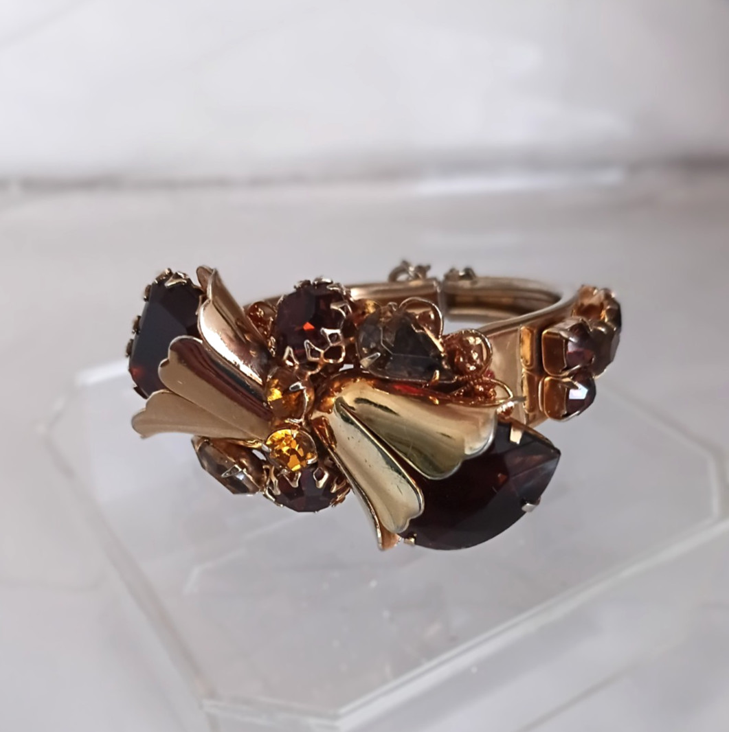 Vintg Carnegie, Caviness, Hobe Unsigned Rhinestone Clamper Bracelet Earrings Set
