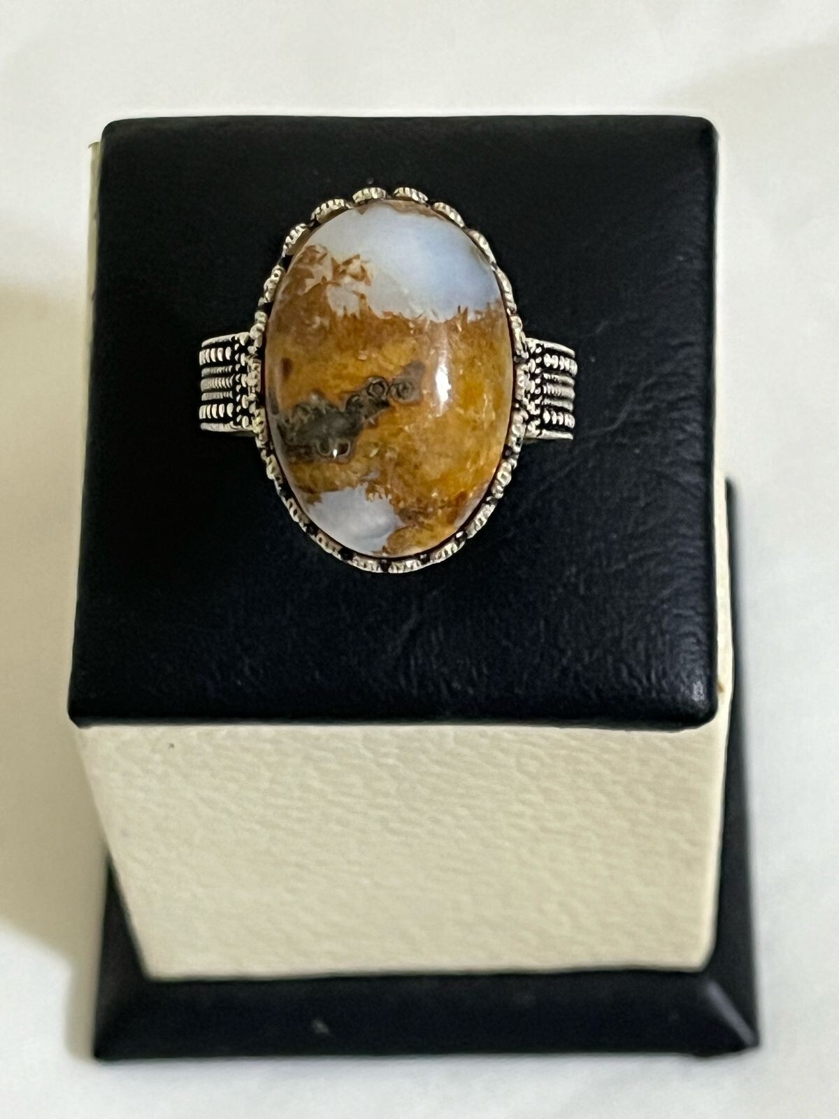 Modern Men Ring – 925 Silver with Real Yemeni Aqeeq – Handmade Traditional Gift