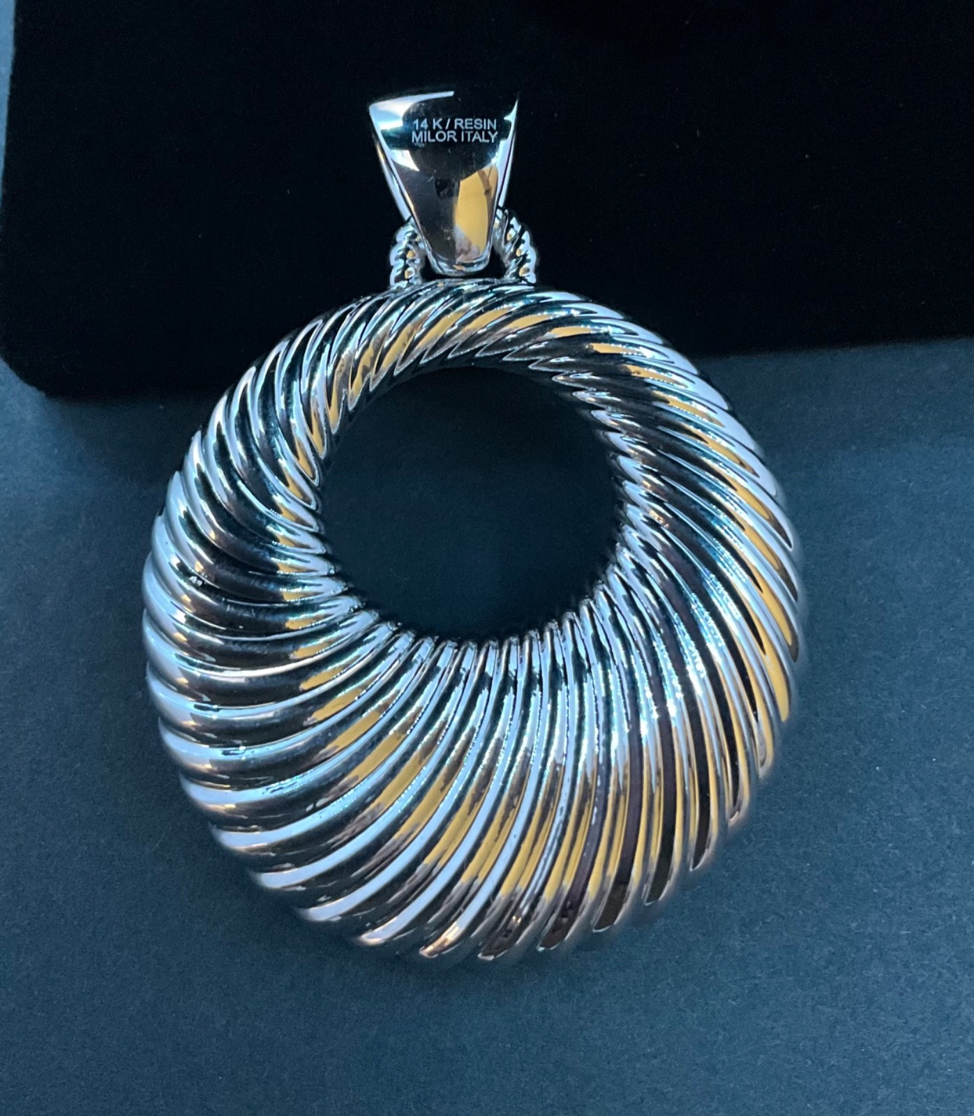 Milor Italy 14kt white Gold Over Resin Ribbed Pendant 18 Grams