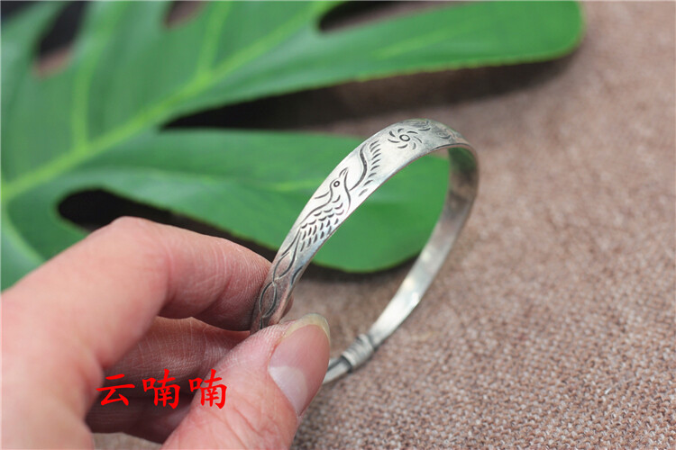 National wind literary retro folk Chinese handmade Miao silver bracelet 1piece