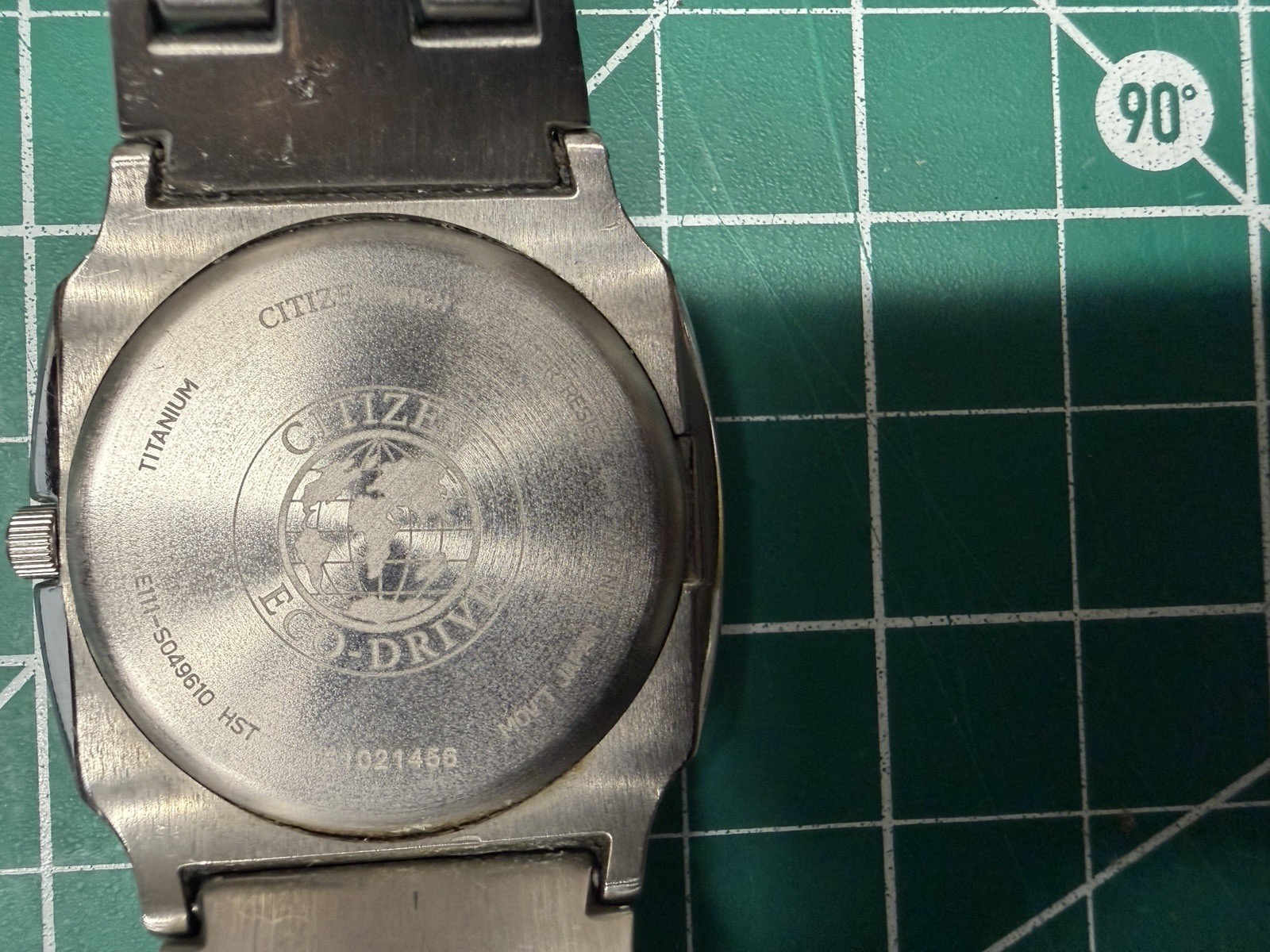 Citizen – Men’s Eco Drive Titanium E111-S049610 Solar Powered Watch