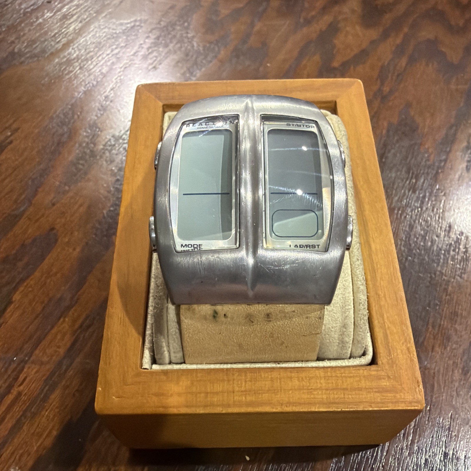 Kenneth Cole reaction Men’s Watch Digital Yellow Leather Strap Needs Battery