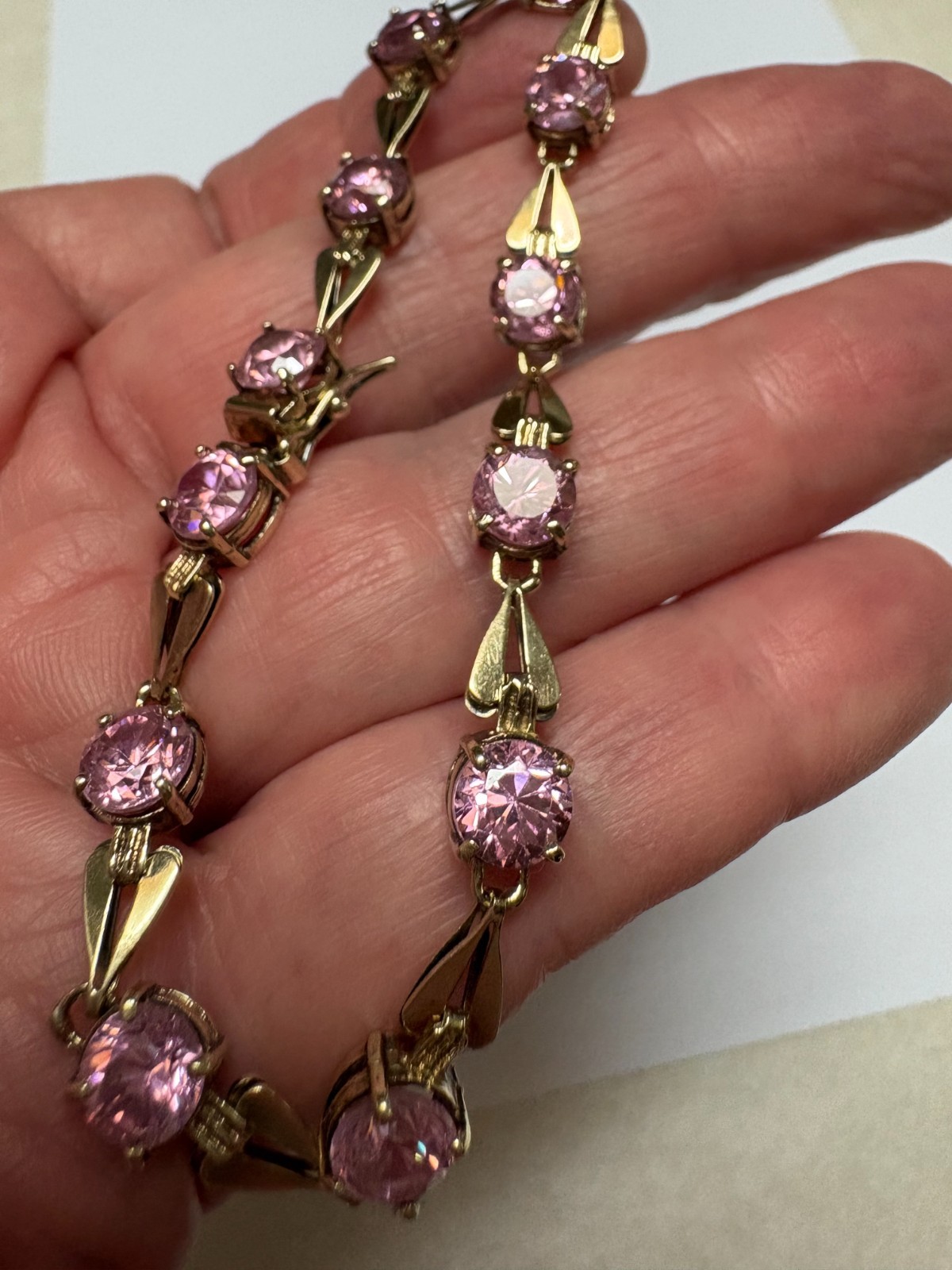 LADIES VINTAGE 10K GOLD PINK ICE STONE BRACELET. 7 1/2 INCHES 11.7 GRAMS