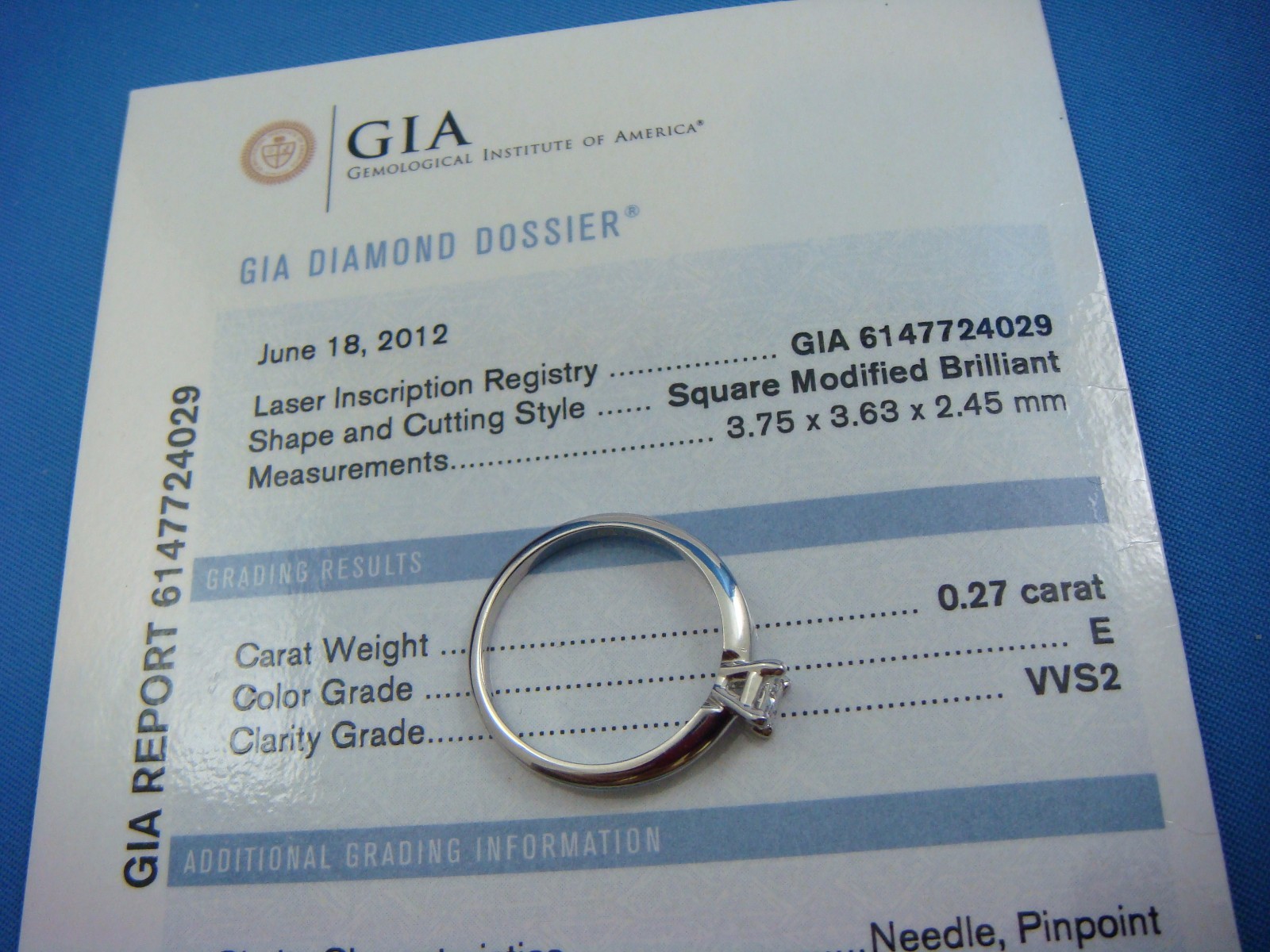 GIA VVS2 E-COLOR 0.27CT PRINCESS CUT CLASSIC ENGAGEMENT RING IN PLATINUM SETTING