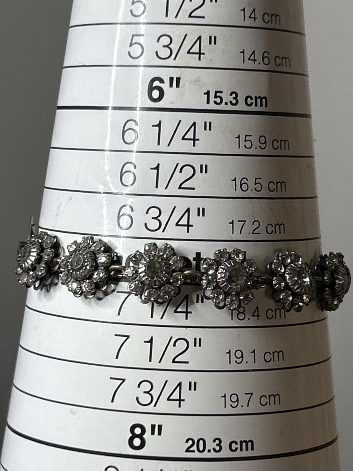 52. Vintage Liz Palacios Brass tone White Glass Crystal Flower link Bracelet 7″