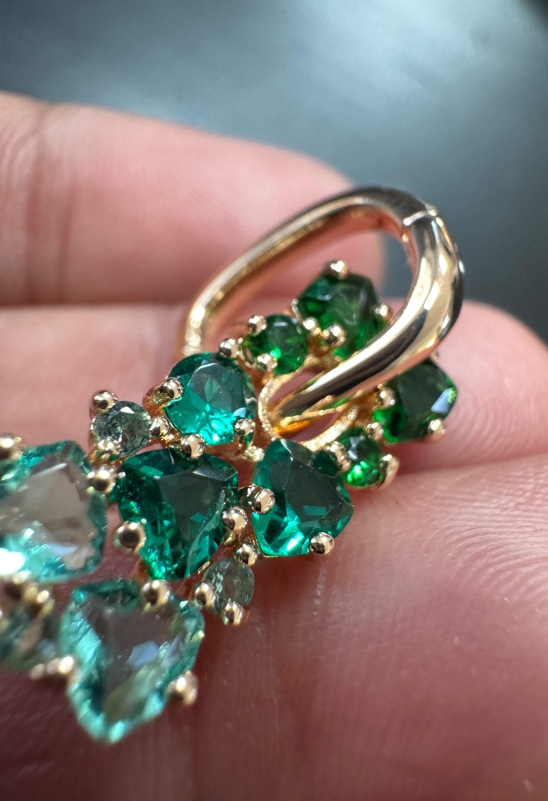 585 14K RG Rose Gold Stamped Allure Ombré Kelly Green Stud Earrings