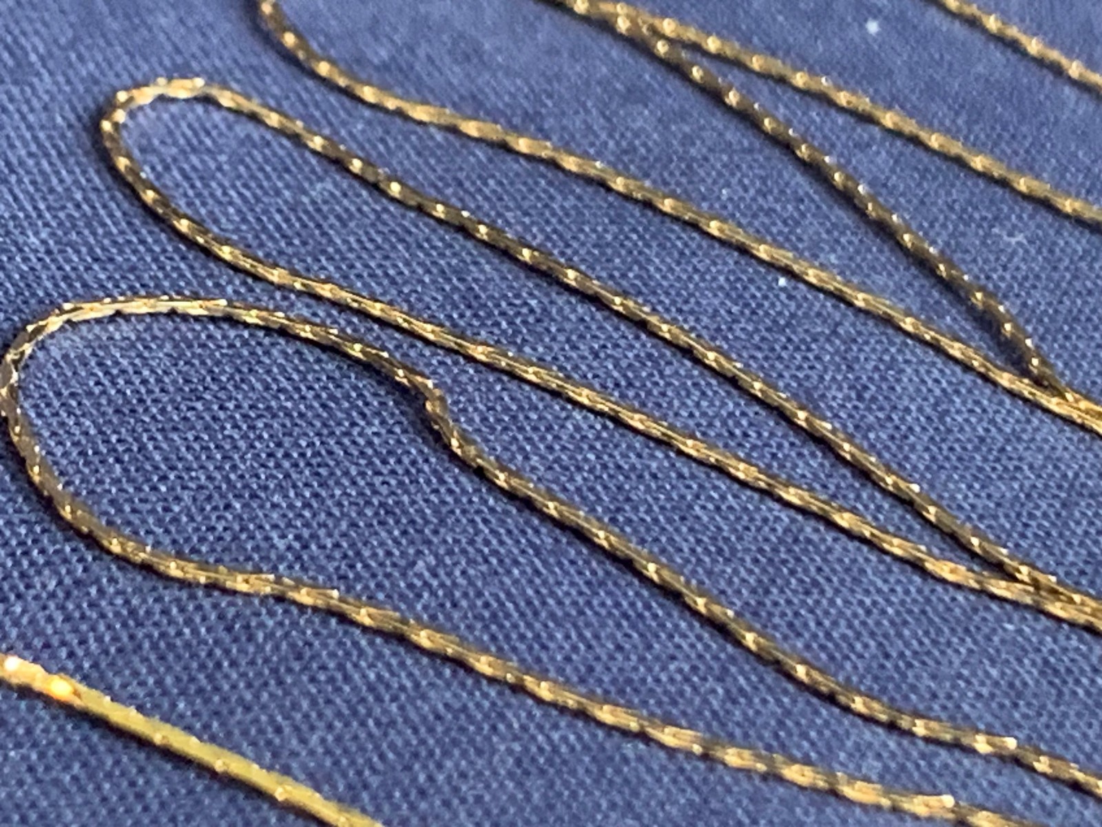 14K Yellow Gold Necklace 1.35g Fine Jewelry 18.5″ Cobra Chain Spring Clasp