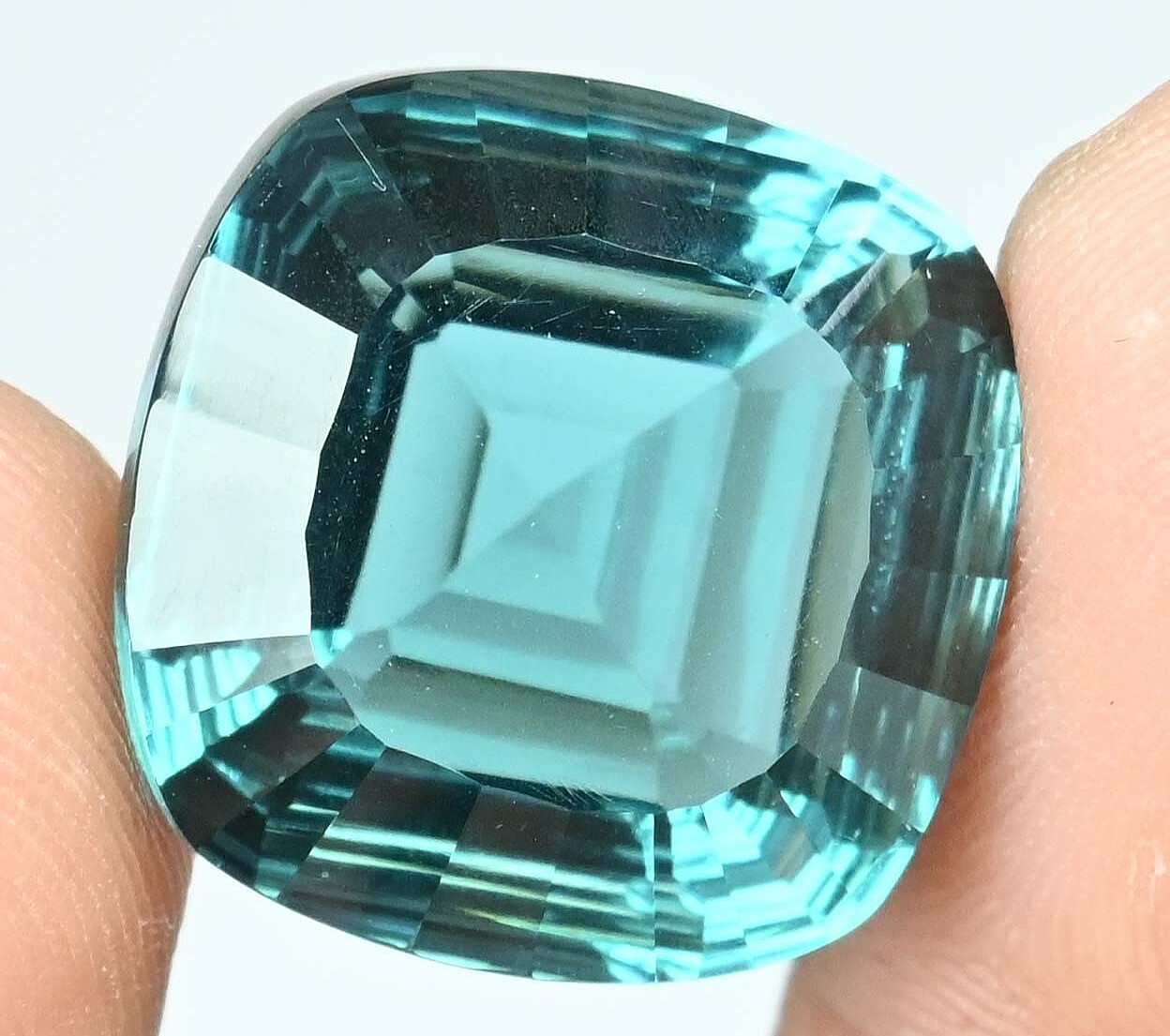FLAWLESS 22.65 Ct Natural Greenish Neon Blue Paraiba Tourmaline Loose Gemstone