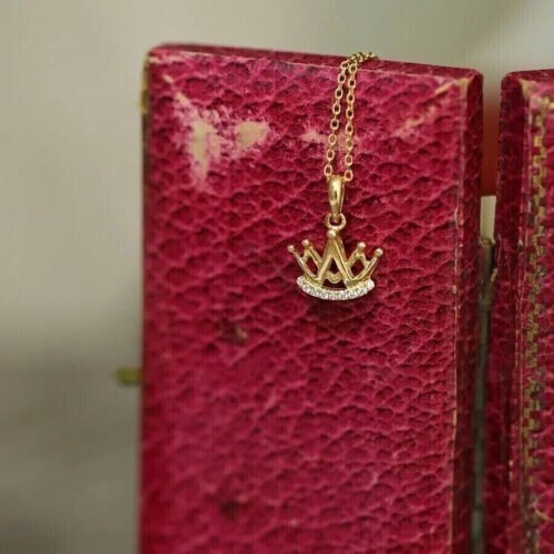 Women’s Crown Pendant In 14K Yellow Gold Plated 1Ct Round Cut Simulated Diamond