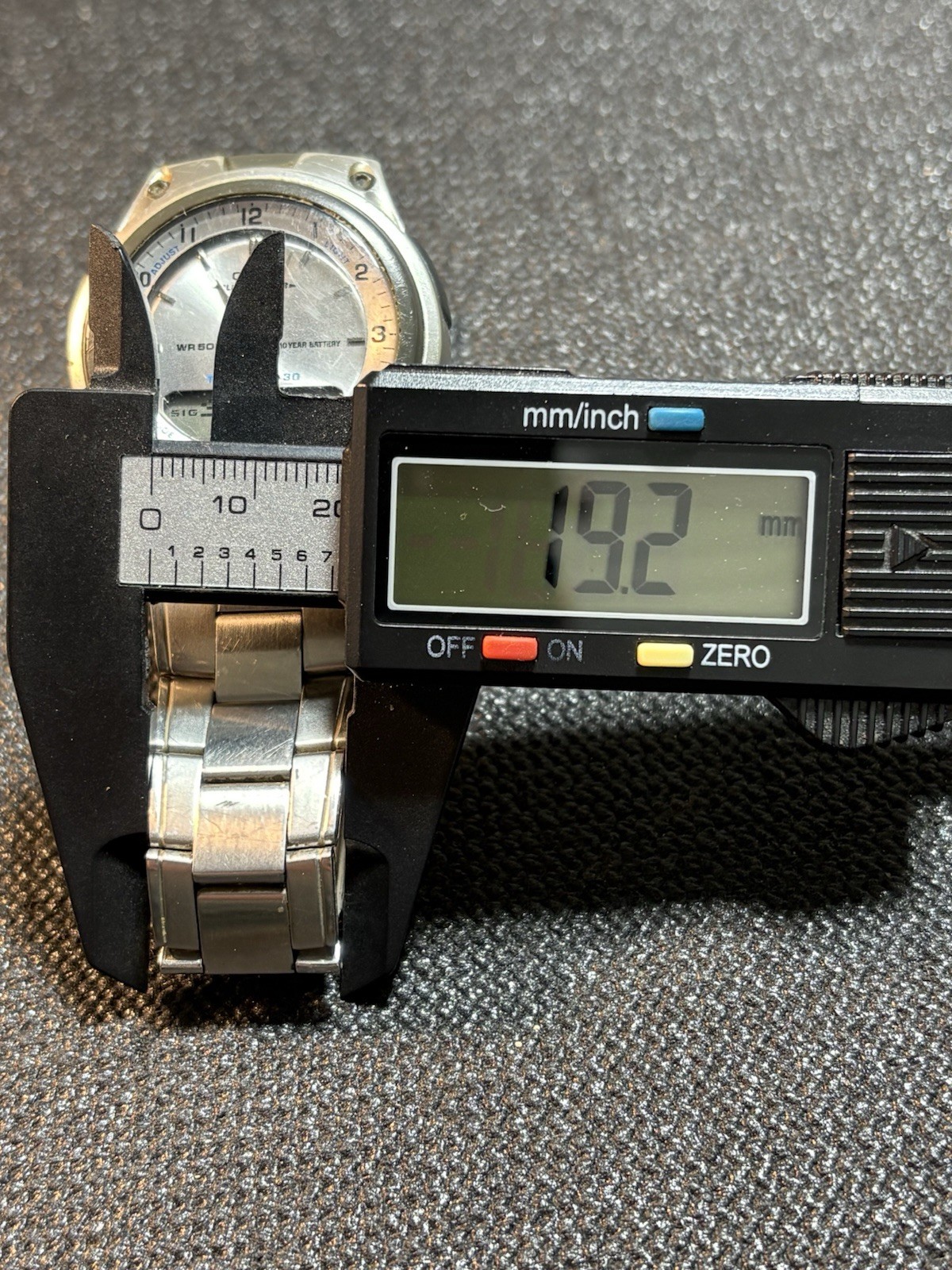 Casio Illuminator 2747 AW-80 World Time Telememo 30 Ana-Digi Watch Runs,#2