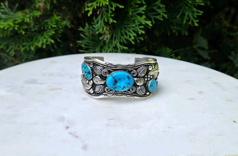 vintage handmade Navajo sterling silver sleeping beauty turquoise cuff bracelet