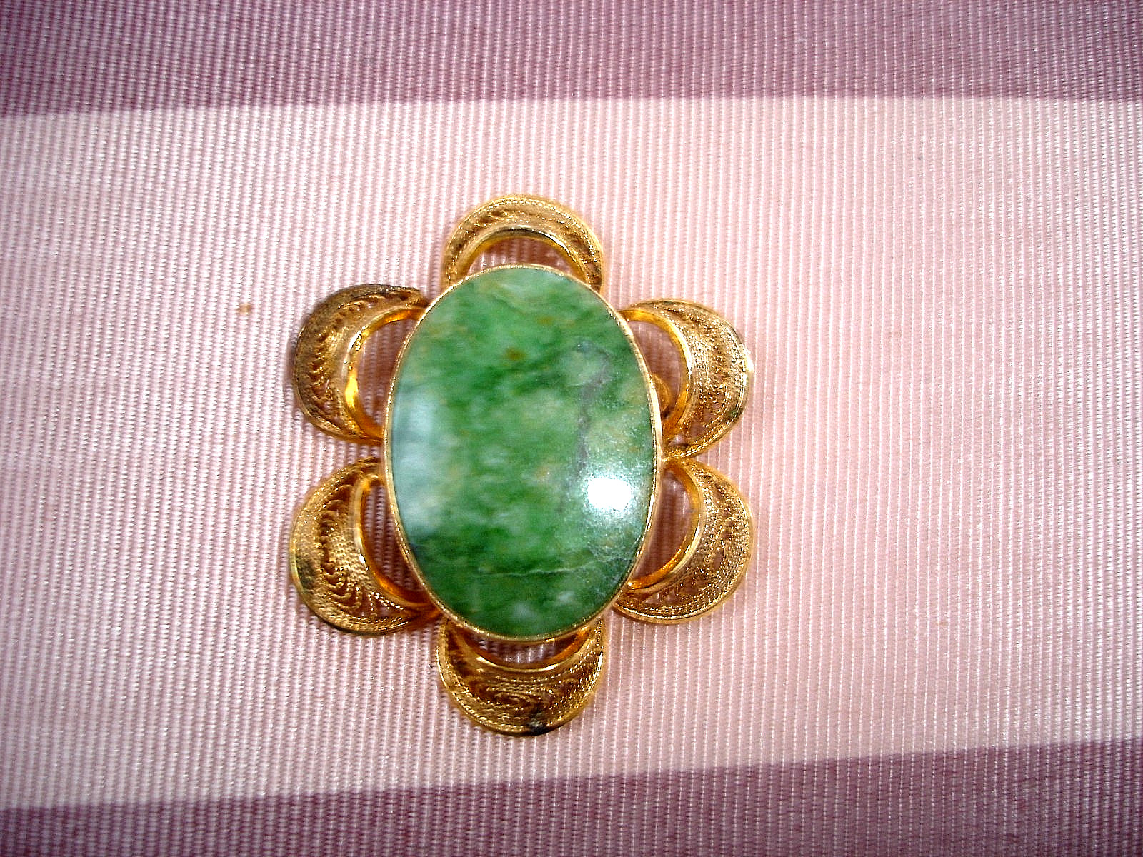 Vintage BURT CASSELL 1/20 12K GF Nephrite Jade Oval Filigree Pin Brooch
