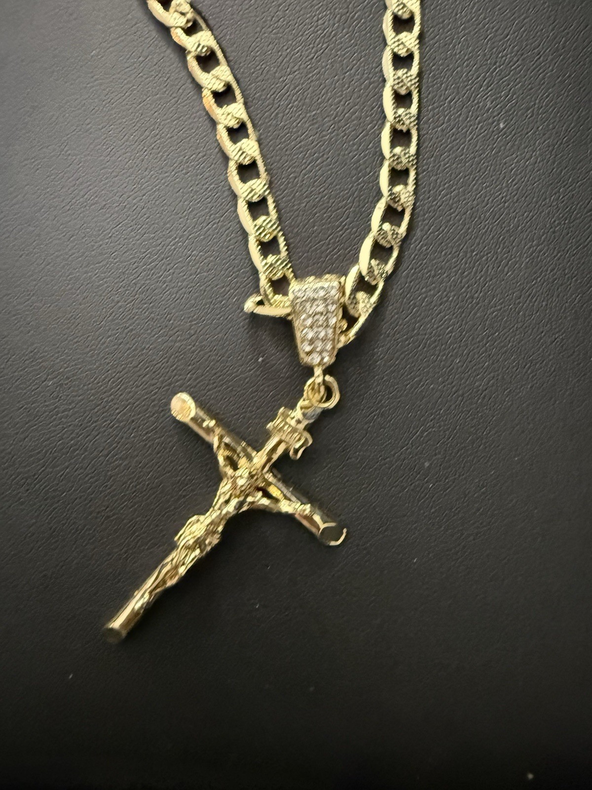 High Quality Gold Plated Necklace With Medallion