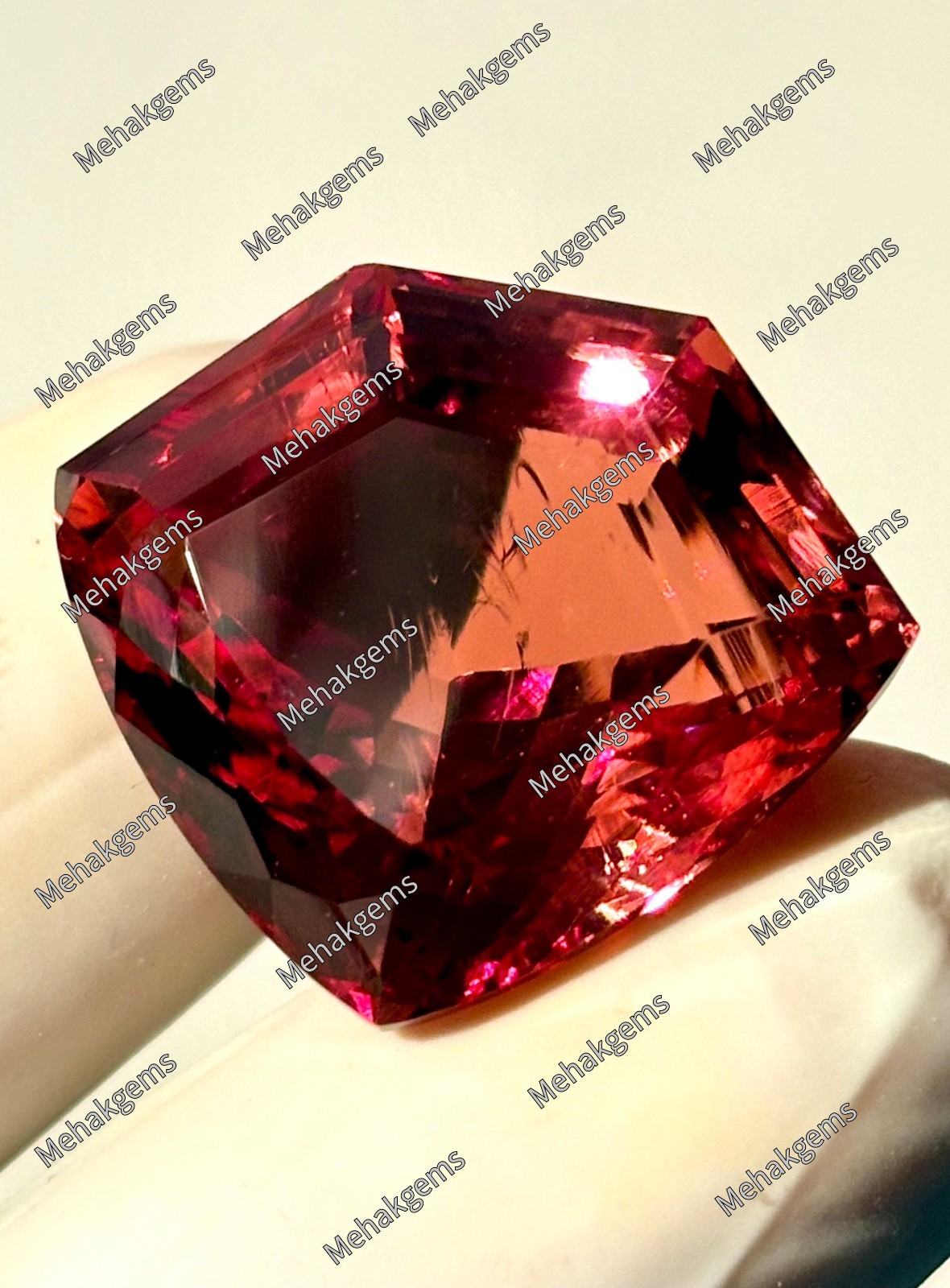 43 Ct Zultanite Gemstone, Color Changing Diaspore, Fantasy Cut Shield, Collector