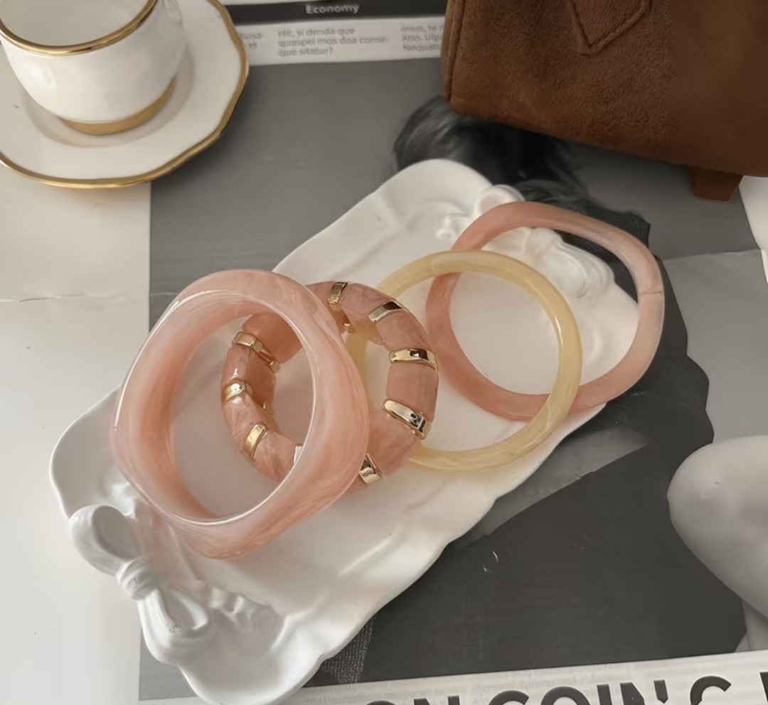 Pink & Beige Resin Bangle/Beaded Bracelet Set 4pc Gold Tone Stackable