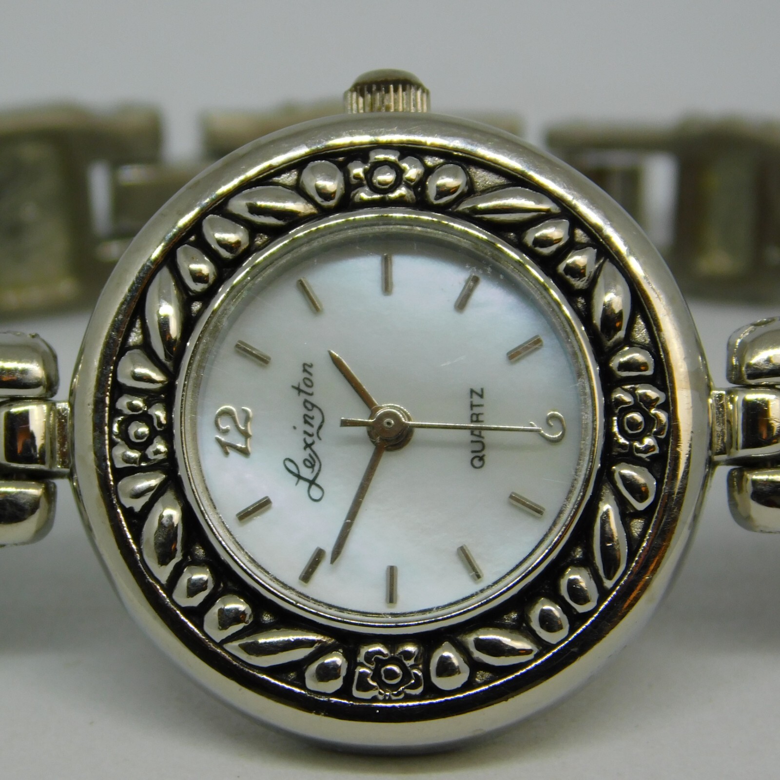 Lexington 5780 Three-Hand Quartz Analog Women’s Watch Sz. 6 1/2″ New Battery