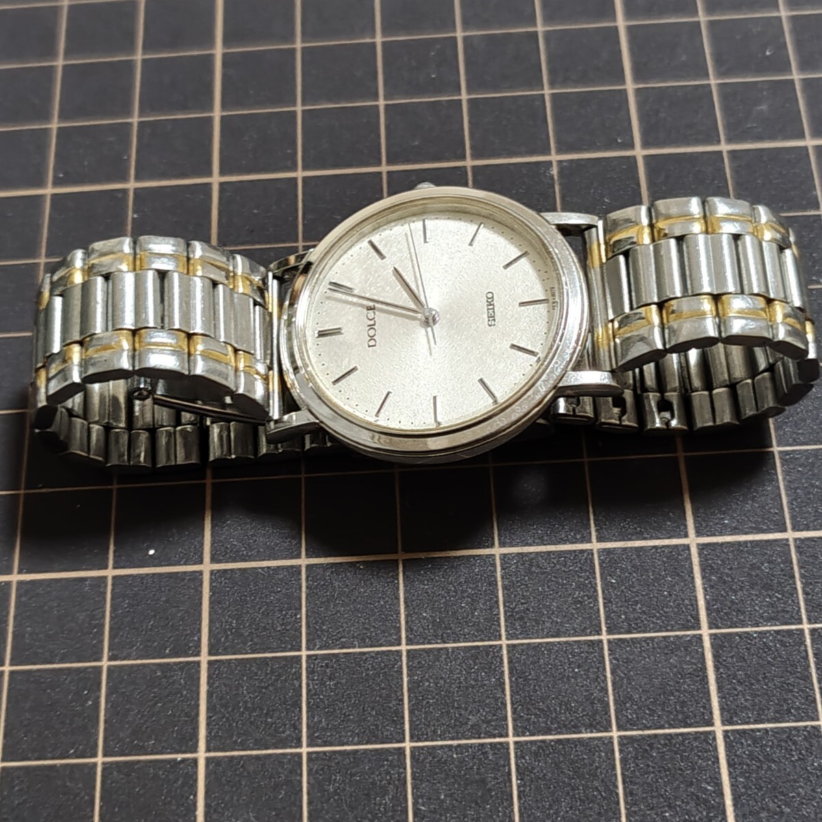 Working SEIKO Seiko QZ 5E31-6D30 Dolce Silver Dial Men Watch Battery Management