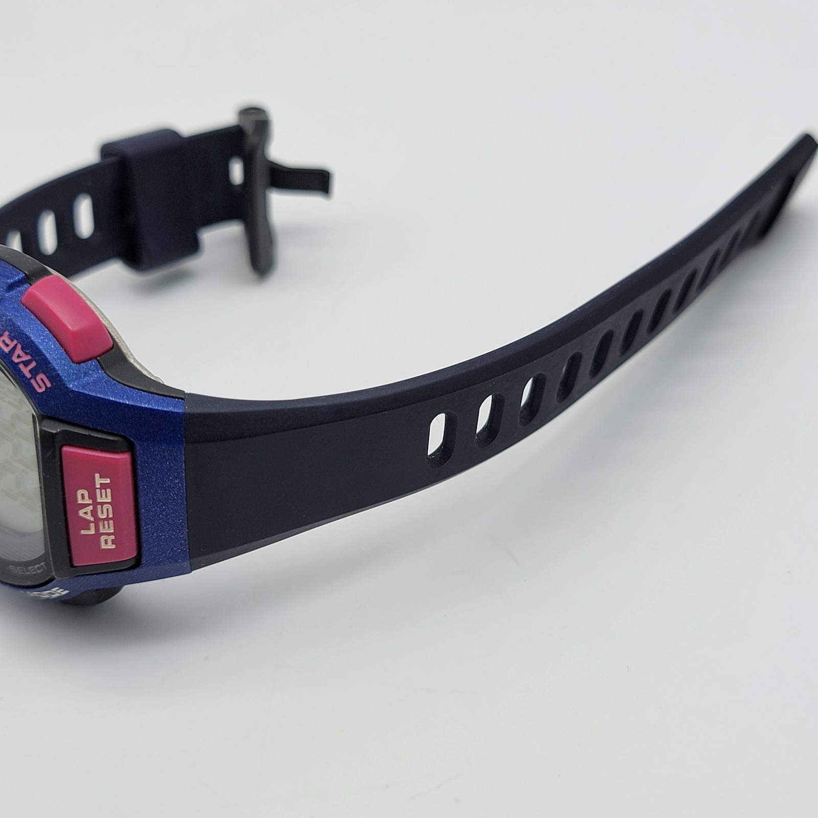 Casio Illuminator Women Digital Watch 37mm Chrono Blue LWS-1000H 10ATM , Runs