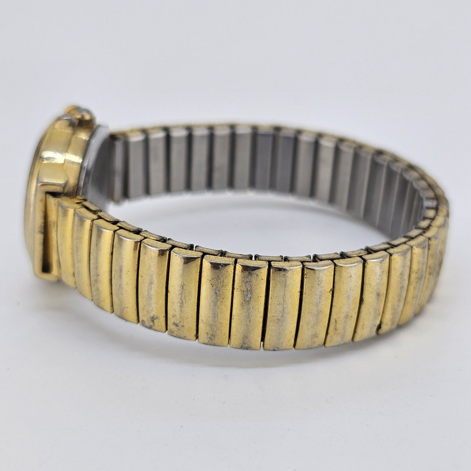 24MM Women’s Watch Gray Dial Gold Case Expandable Band Date 5.75″ New Battery