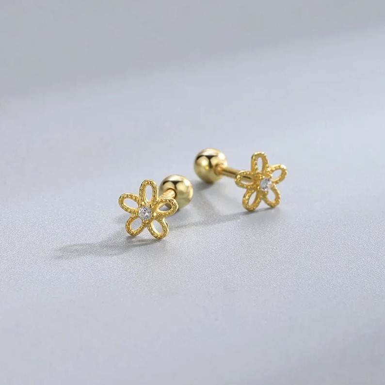 1 Pair Heart Stud Earrings for Women Hypoallergenic Screw Back Cartilage Jewelry