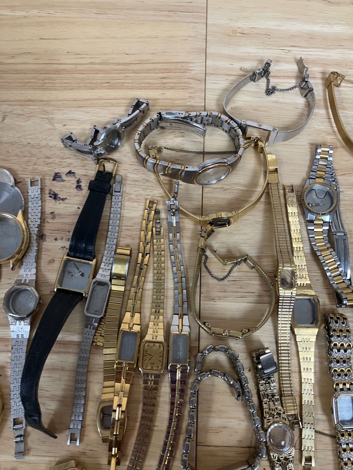 4+LBS Lot of Vtg Seiko Watch Parts ONLY Cases, Bands, Caseback -*Parts or Repair