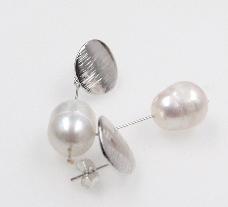 Natural 11-13 mm White Unusual Drop Dangle Baroque Pearl Earring
