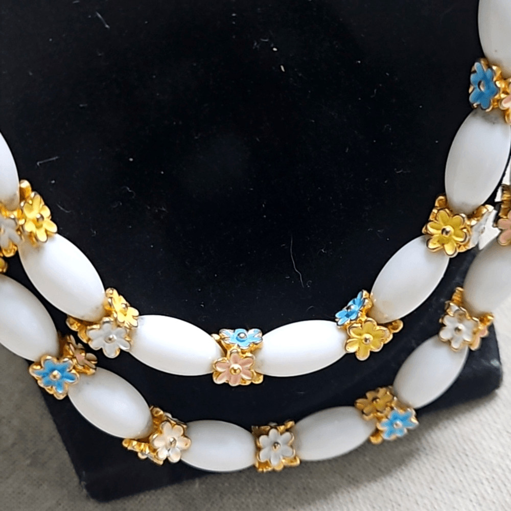 Vintage Crown Trifari Alfred Philippe Pastel Bouquet Milk Glass Necklace