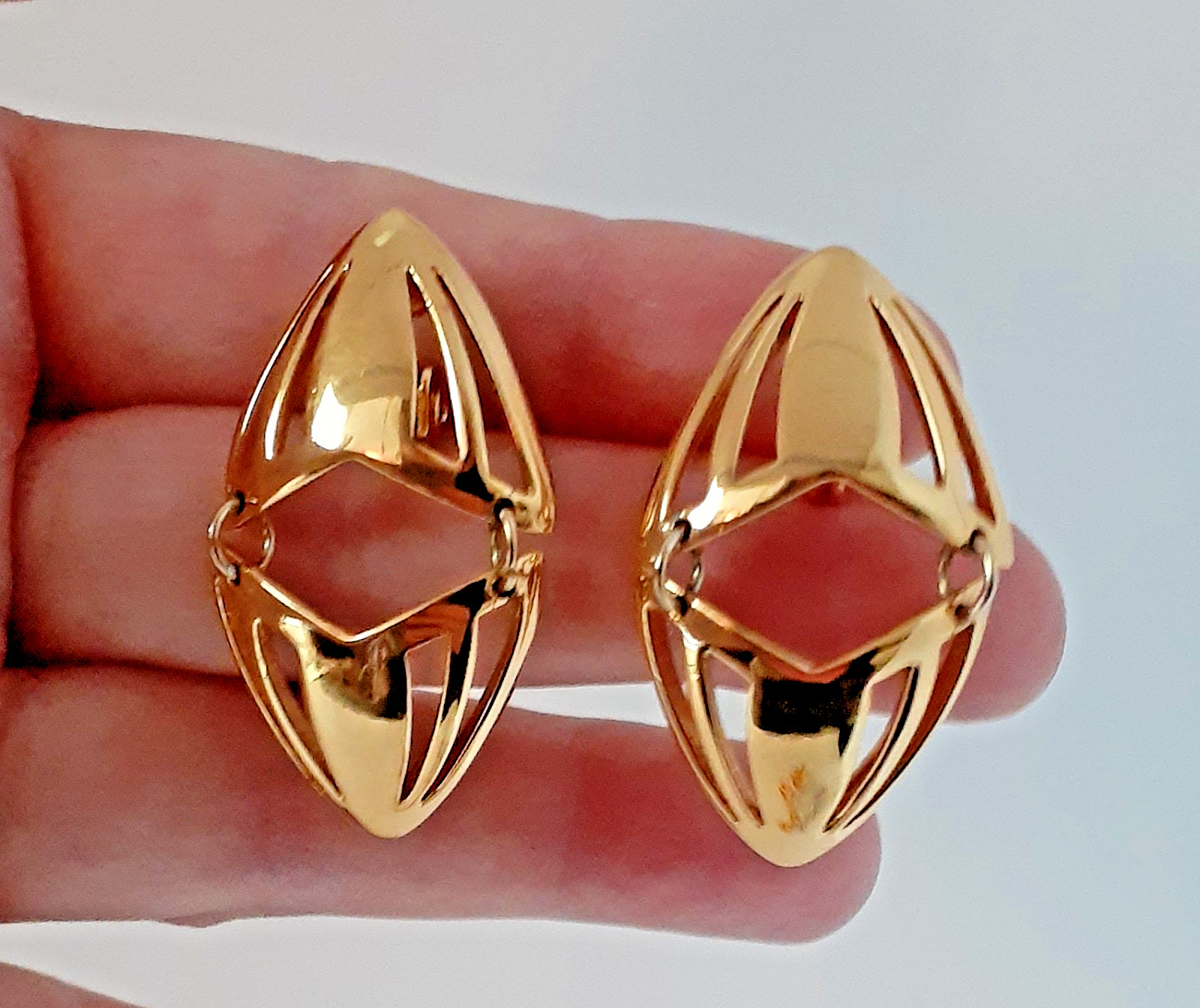 VTG MONET EARRINGS (3 PAIRS/GOLD/CLIPS) Cordelia, Ribbed Twist Bow & Geo Dangles
