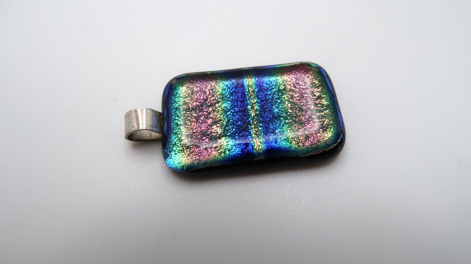 Vintage Silver Hand Made Foil Glass Pendant 3.6cm x 2.5cm NB9