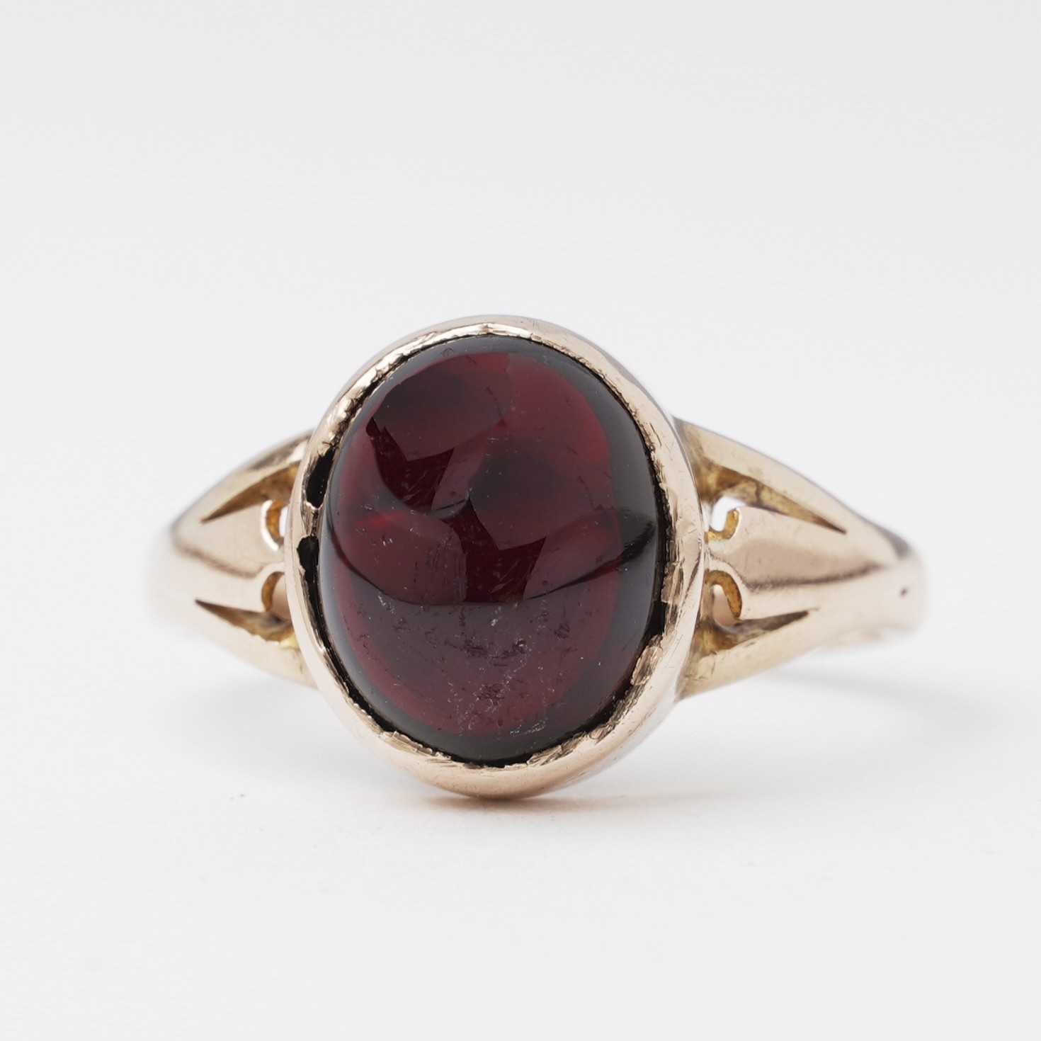 Antique Victorian Garnet Cabochon 9ct Rose Gold Signet Ring Oval Bezel I.5 / 4.5