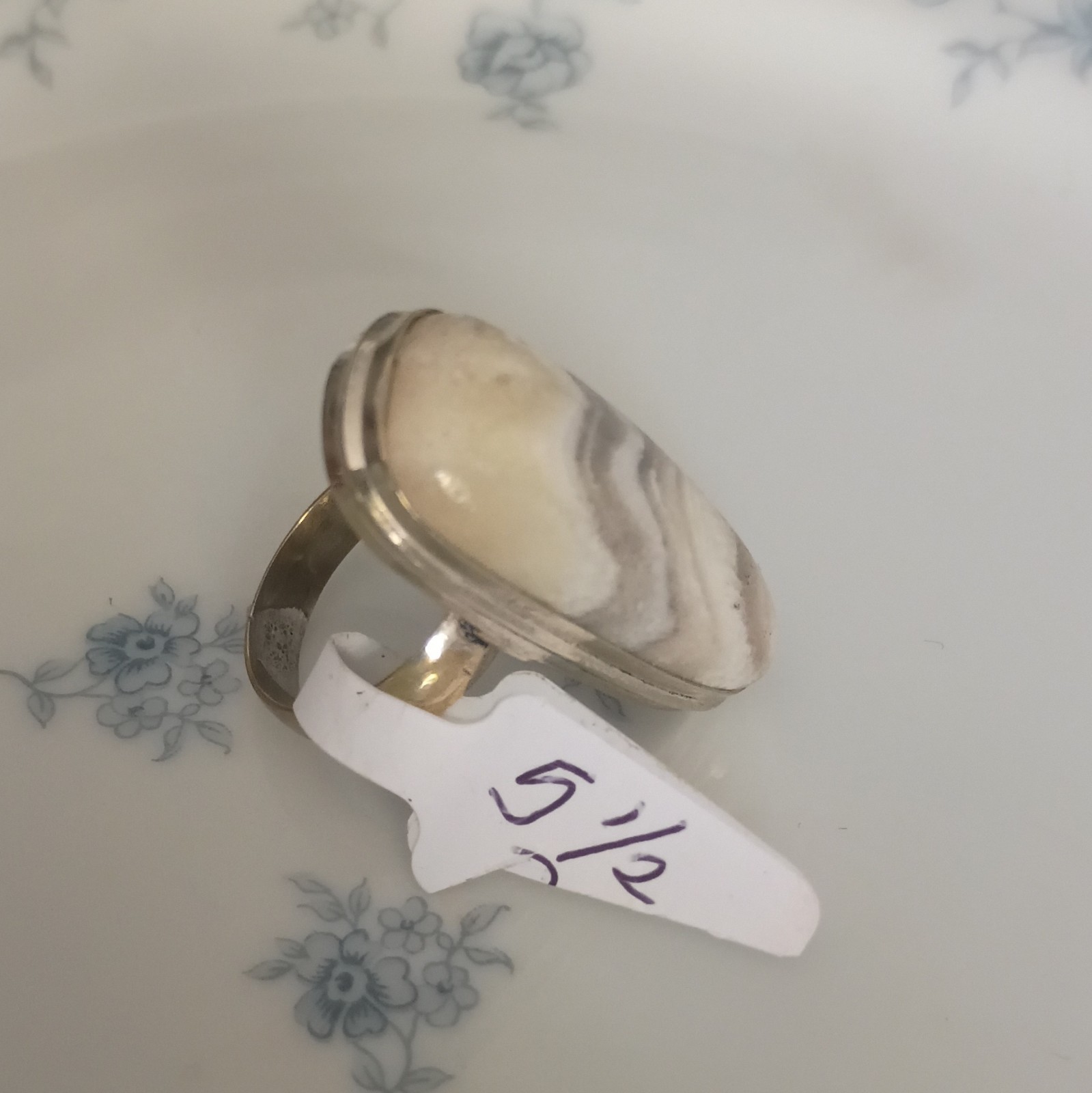 Bohemian Style Oval Shaped Natural Lace Stone Size 5 And 1/2