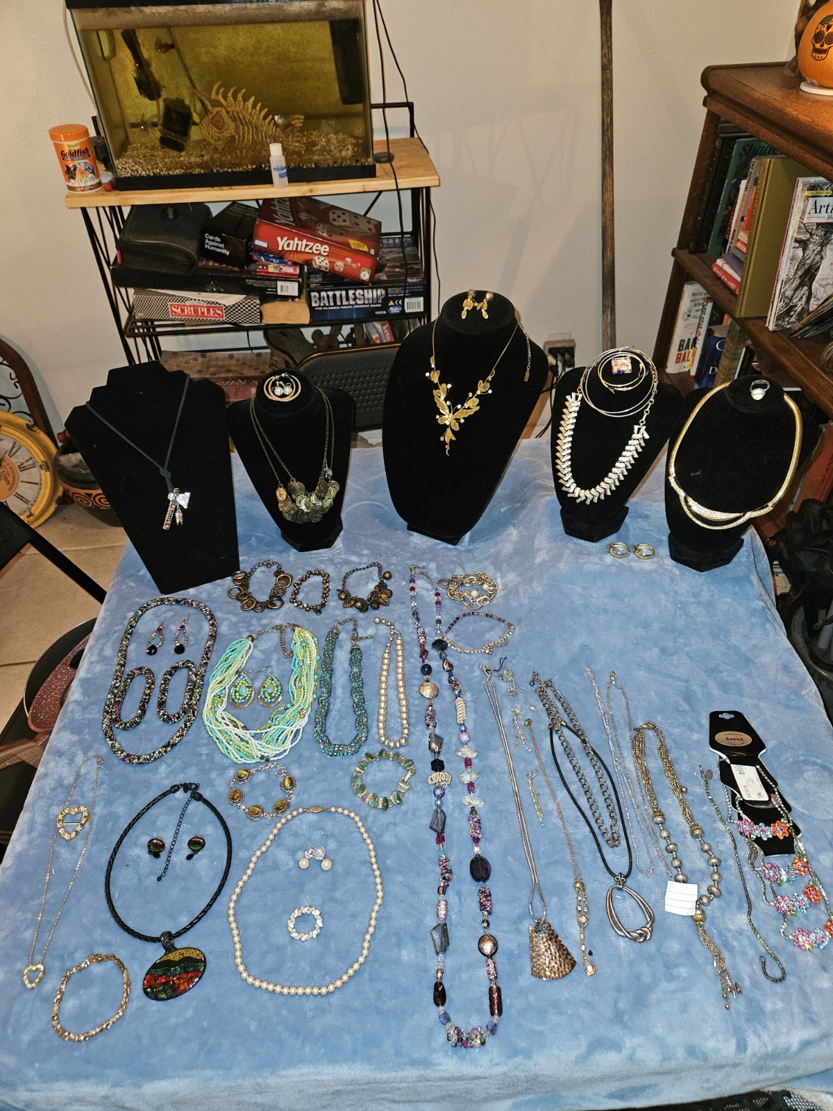 Vintage Jewelry lot Signed-Unsigned 1/2 Lbs 8-15 Very Nice Pieces.