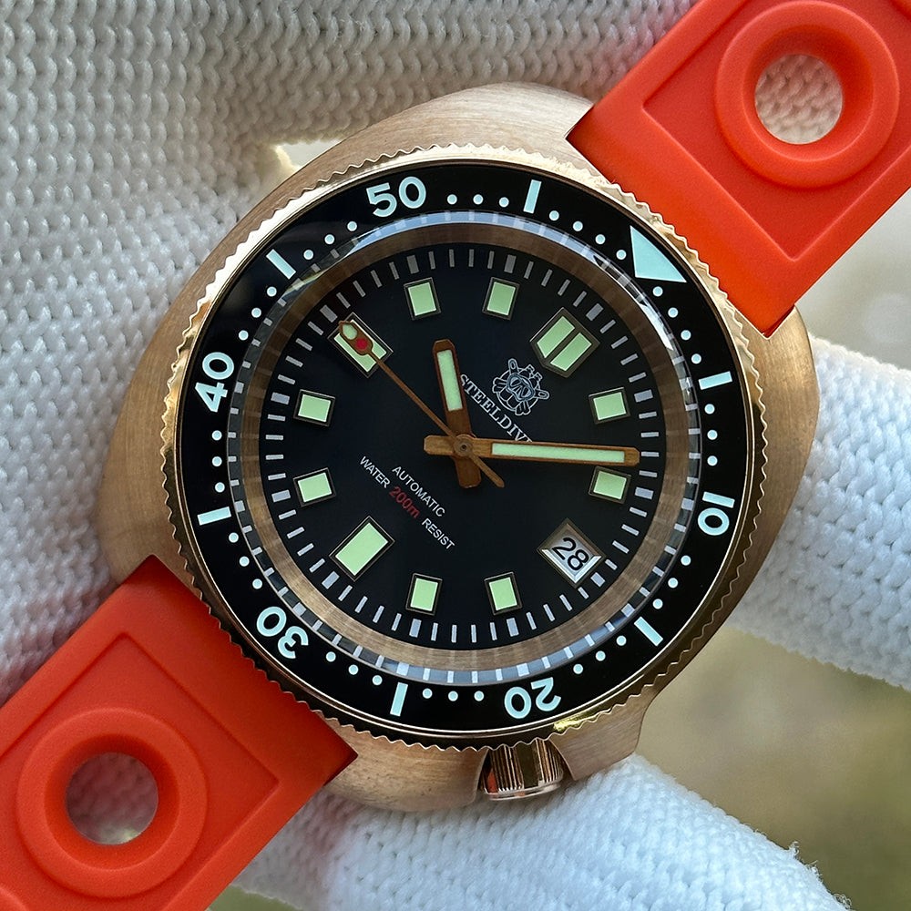 STEELDIVE SD1970S Mens 43.8mm 200M Automatic Dive Watch NH35 Sapphire Steel