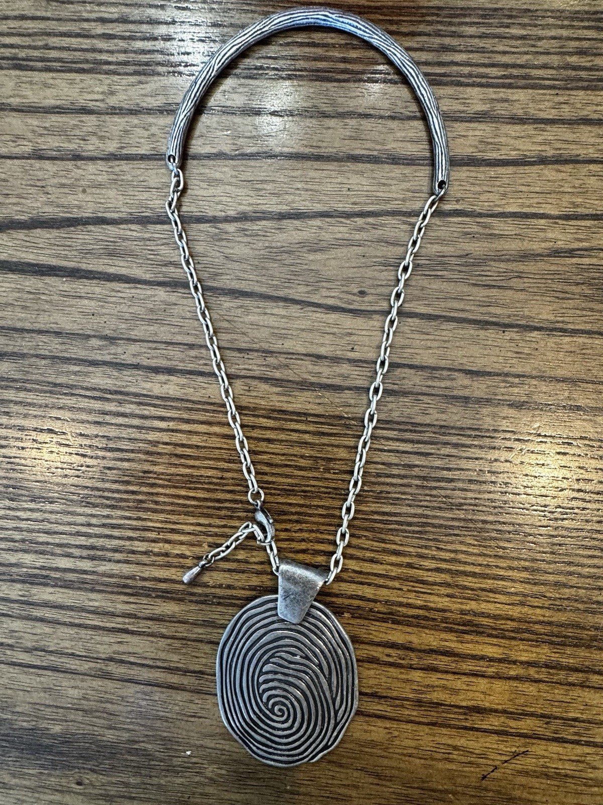 Boho Silvertone Tree Ring Pendant Collar Necklace Bark Textured Faux Wood Grain