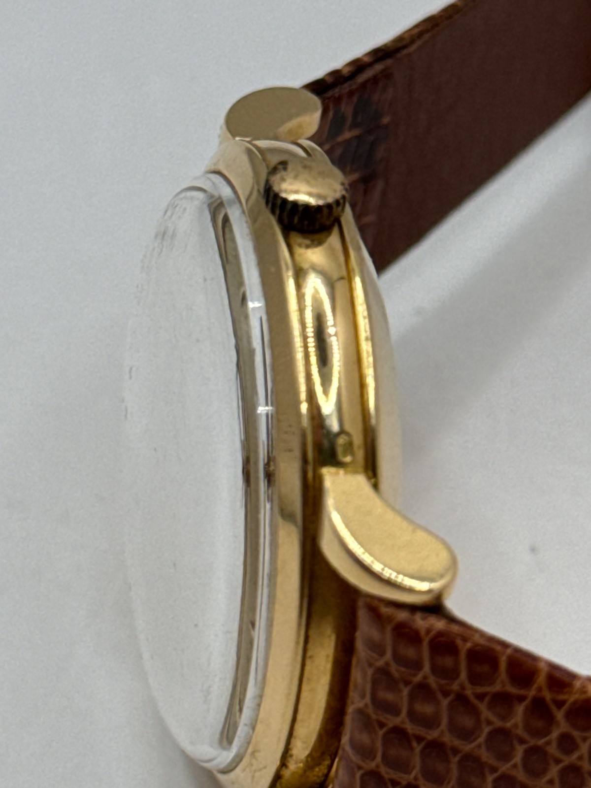 Omega Automatic 18kt Solid Gold Watch.