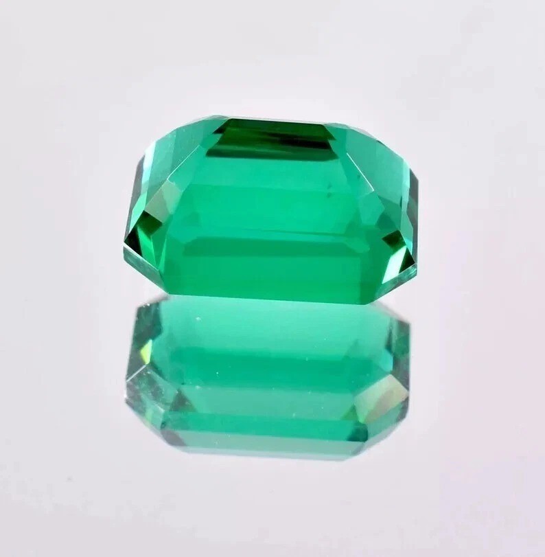 Emerald Natural 10 Ct Green Emerald Shape Flawless Loose Gemstone Certified