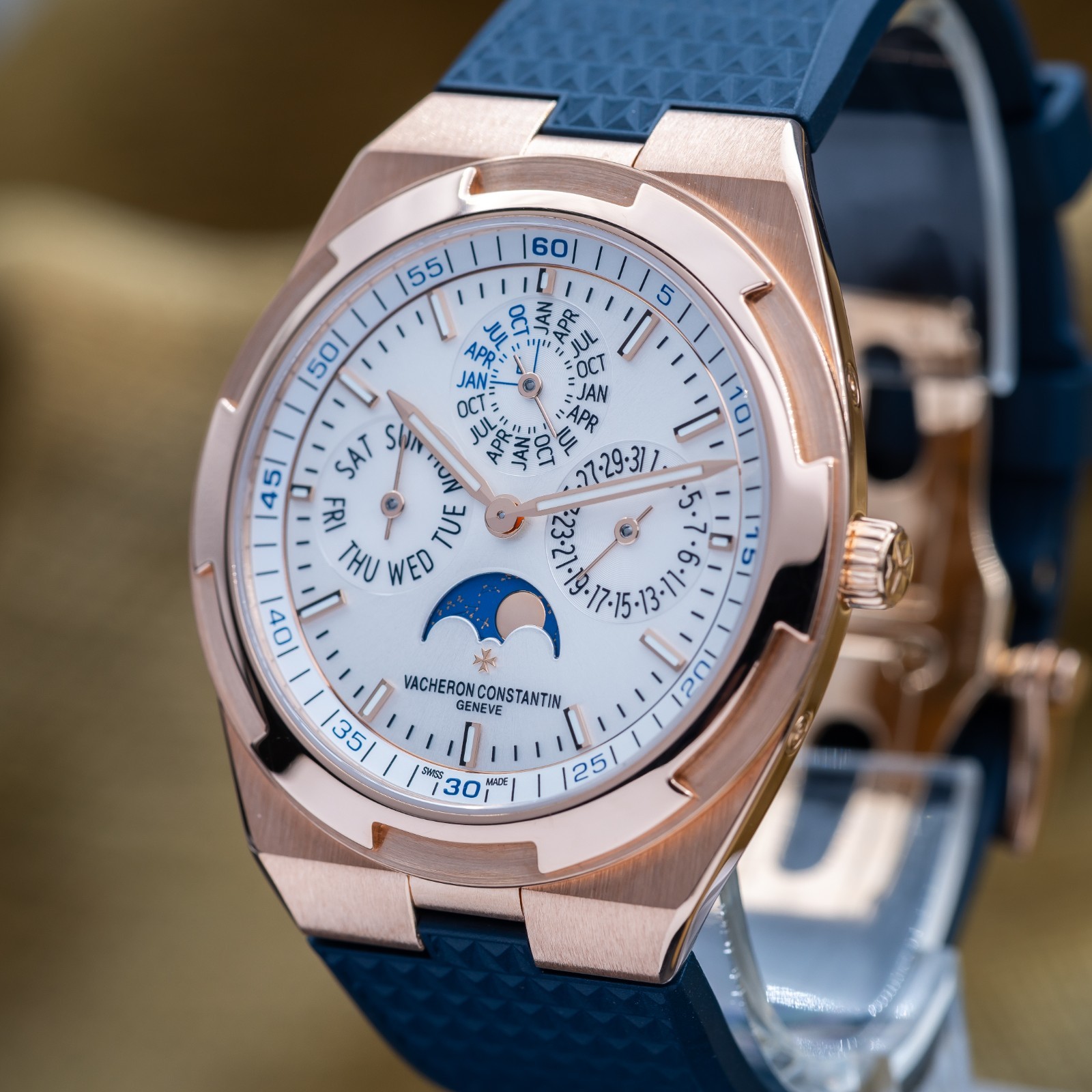 Vacheron Constantin Overseas Perpetual Calendar – VC 4300V/000R-B064 Full Set