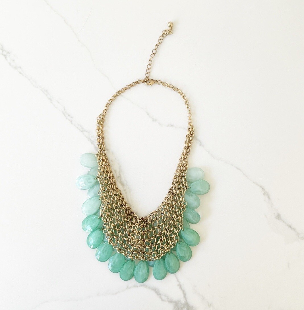 NECKLACE gold and green costume jewelry tear drop collar waterfall