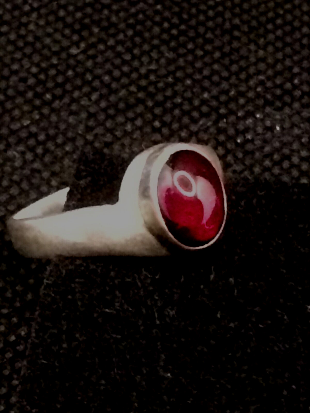 cute silver ring with garnet 925 silver hallmarked 19mm size 60 3.7g