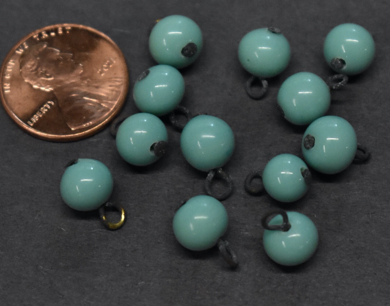 VINTAGE LIGHT TURQUOISE GLASS 12 PENDANT BEADS • • APPROX. 7-8mm AGED BRASS